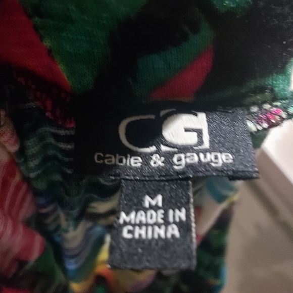 Cable & Gauge m vibrant colored tropical flowers assymetrical hem burnout - Picture 7 of 8